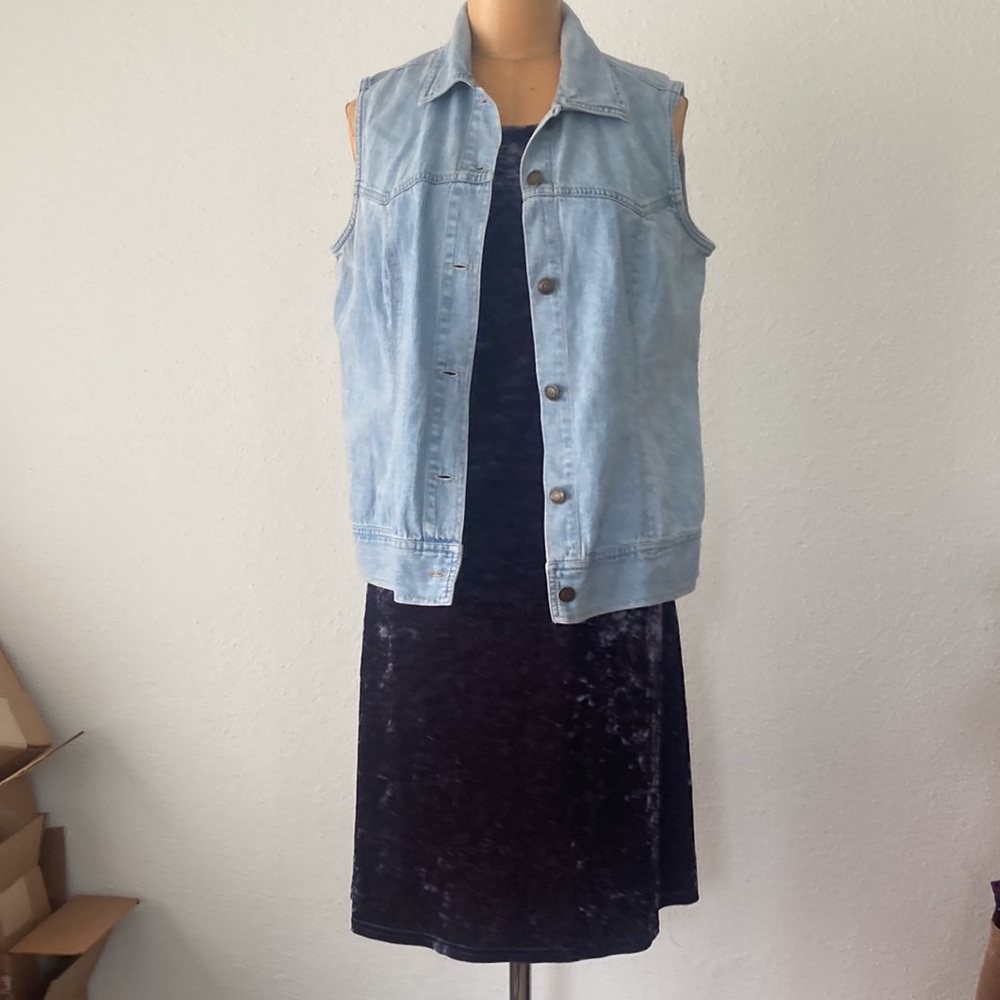 4 piece 90s y2k bundle: sz m/6 ish denim vest, velvet dress, skirt, & shirt